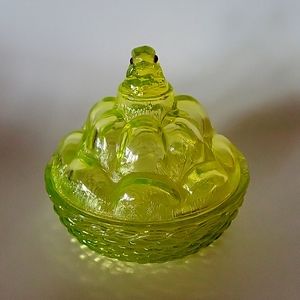Vintage Westmoreland Uranium Vaseline Glass Chick on Egg Pile Basket Candy Dish